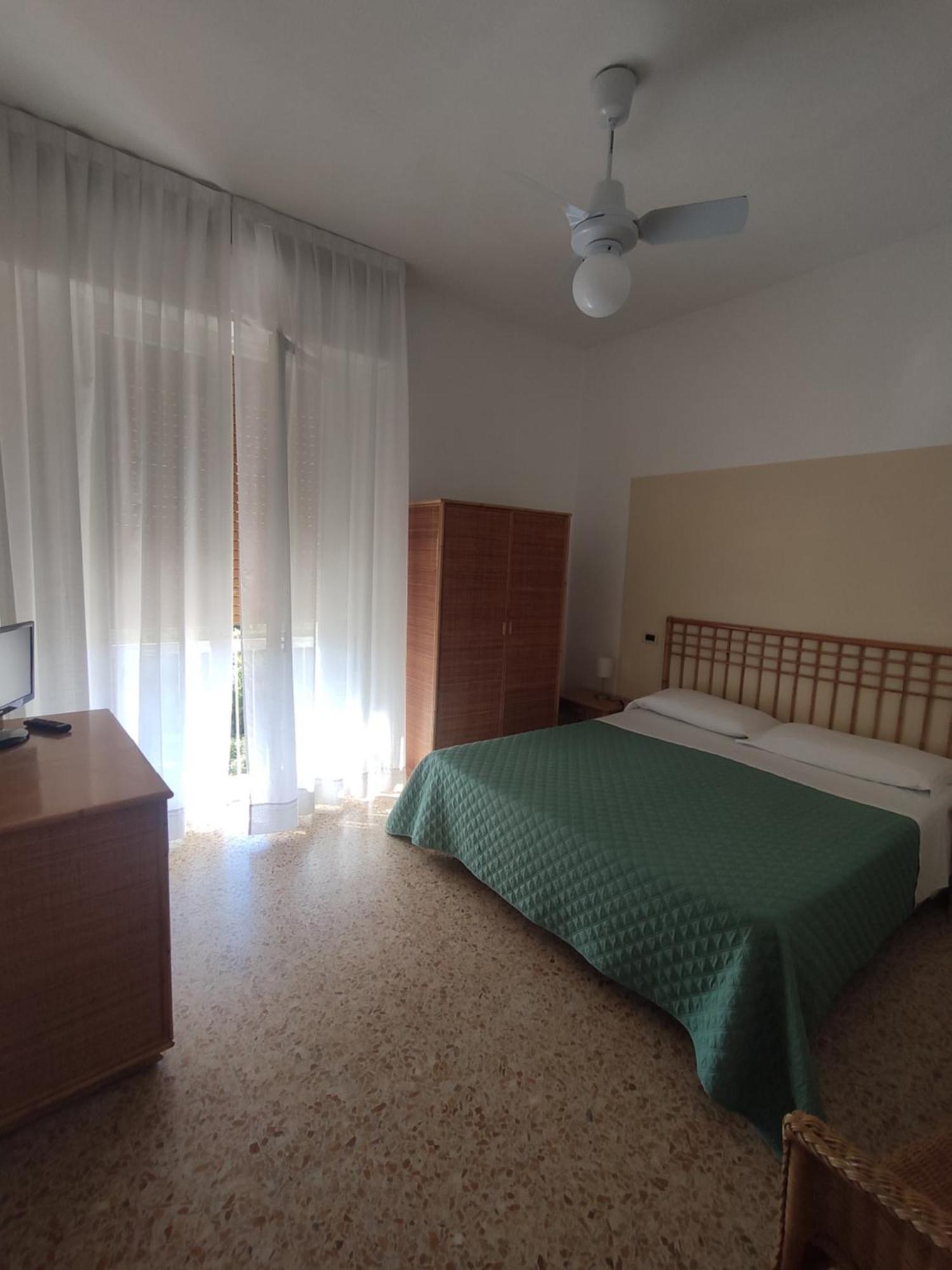 Hotel Imperia Marciana Marina  Δωμάτιο φωτογραφία